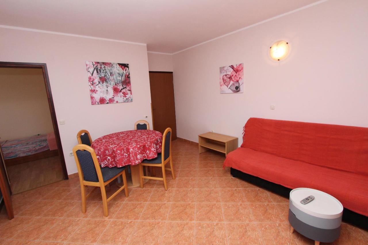 Rooms And Apartments Dino Ровинь Экстерьер фото