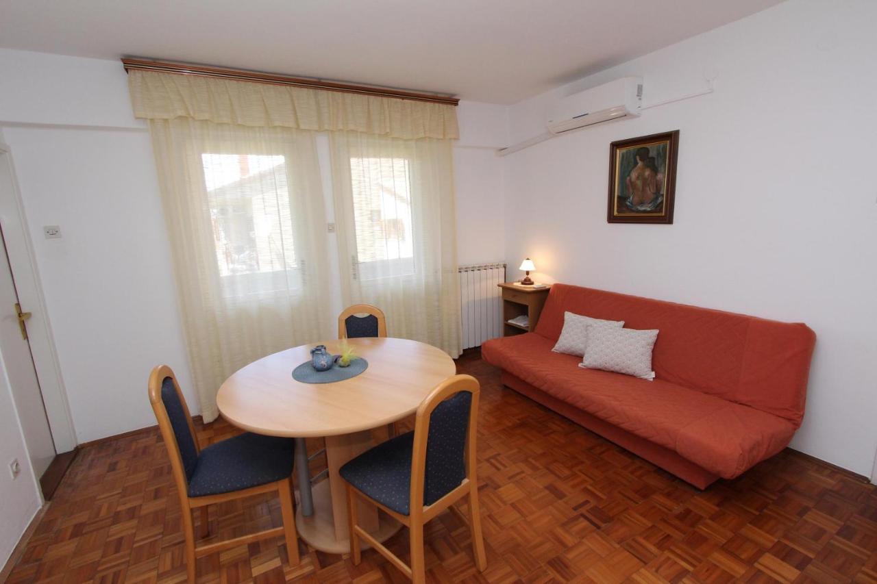 Rooms And Apartments Dino Ровинь Экстерьер фото