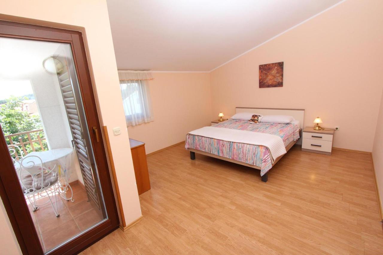 Rooms And Apartments Dino Ровинь Экстерьер фото
